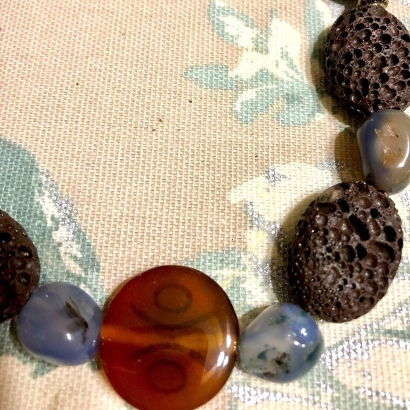 Beaded Stone Chunky Statement Necklace With Toggle Closure NWOT - Picture 14 of 15